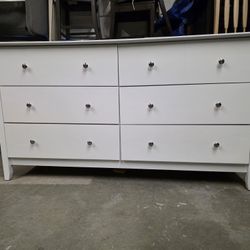 Modern White 6 Drawer Dresser with Silver Knobs
