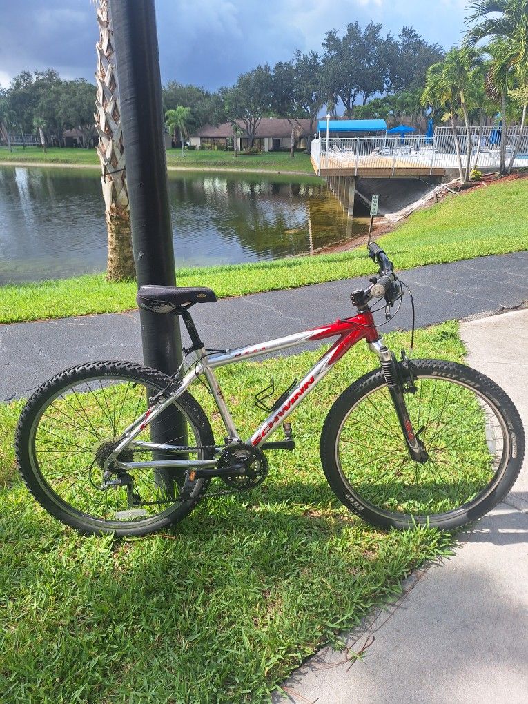 Schwinn Mesa Mountain Bike
