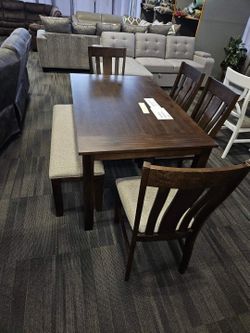 6 Piece Dining Set NEW IN BOX