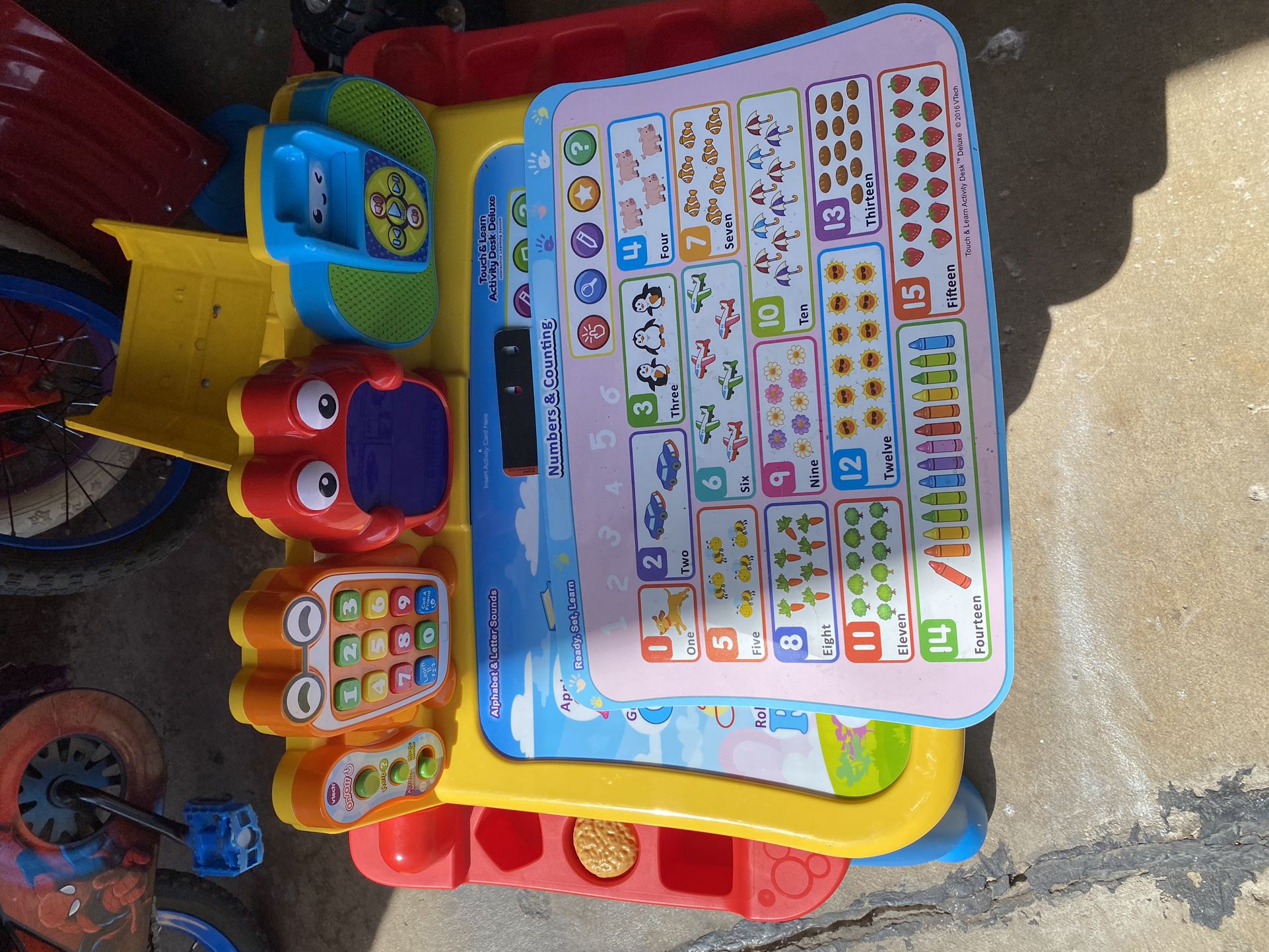 Kids Activity Table 