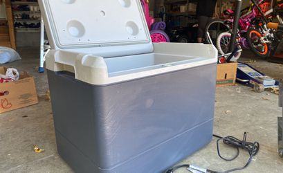 Coleman 40 Qt. Thermoelectric cooler with 120-Volt adapter Thumbnail