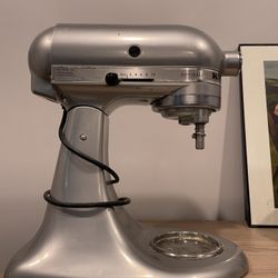 KitchenAid Artisan Series 5 Quart Tilt-Head Stand Mixer