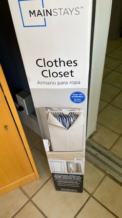 Clothes closet