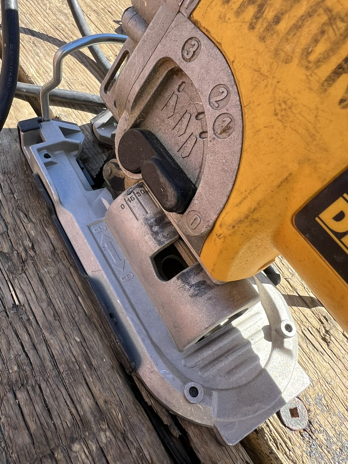 6.5 Amp Corded Variable Speed Jig Saw