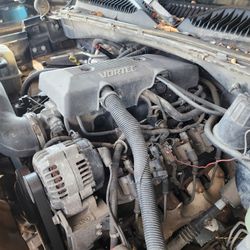 2002 Chevy 5.3 Engine Only (Parts Category)