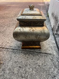 Home Decor Decoration Square Lidded Vase