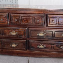 Free Dresser And Nightstand 