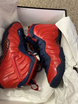 Nike Foam posits For Boys