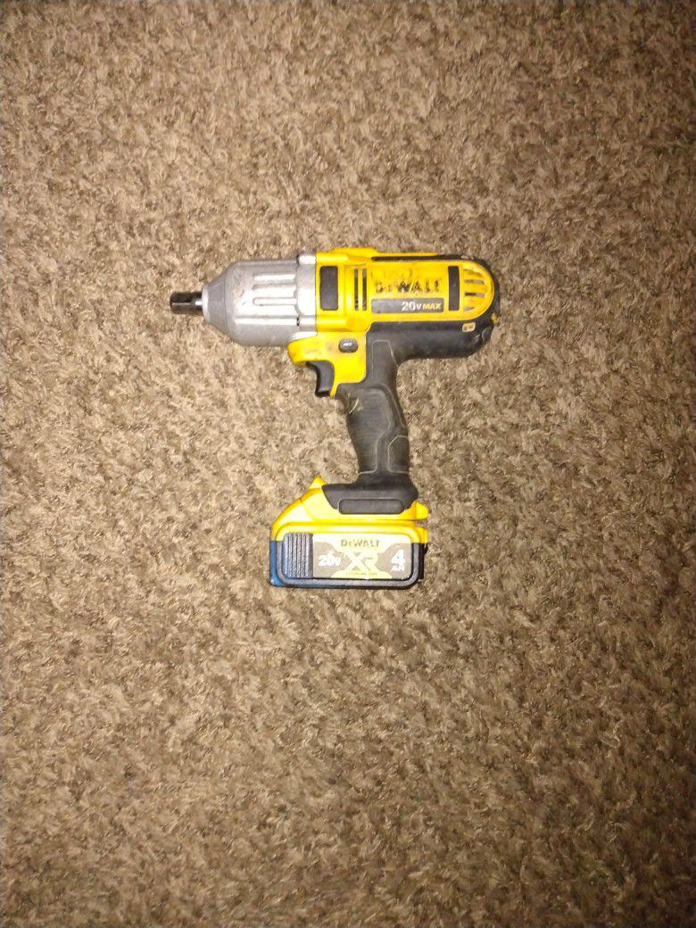 DeWalt 20v Max 1/2in Cordless Impact Wrench With Xr 4ah Battery