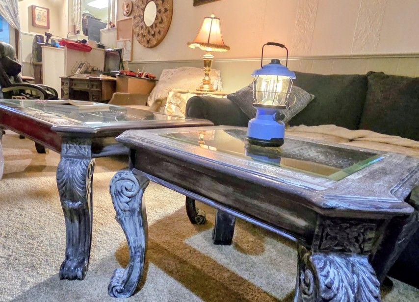 Coffee Table With Two Stands