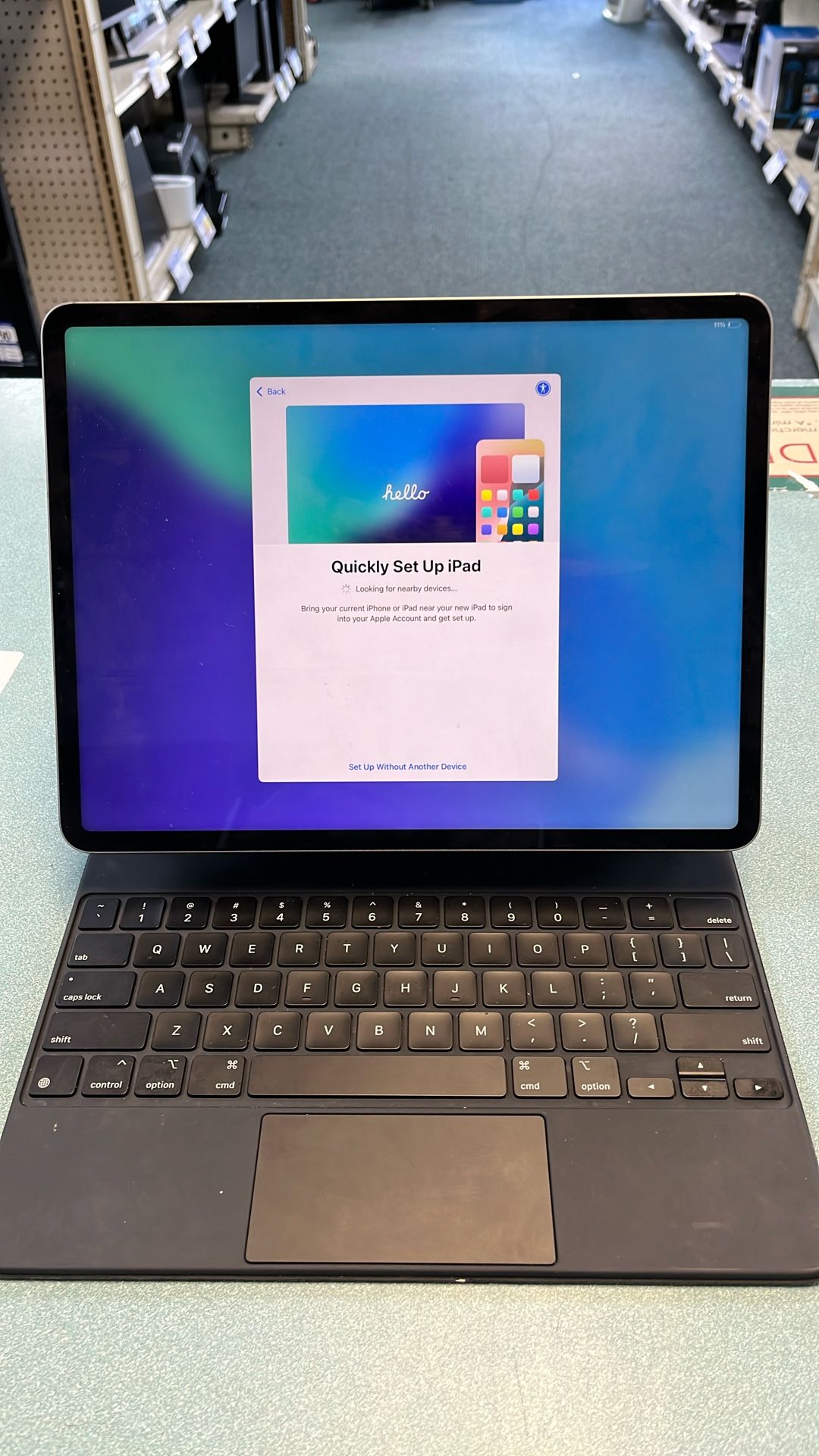 Apple iPad Pro 12.9 Inch 6th Gen. 128GB Wifi & Cellular