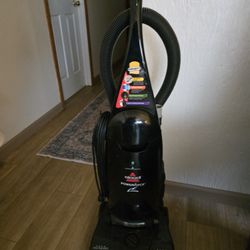 VACUUM BISSELL Power Force 3522