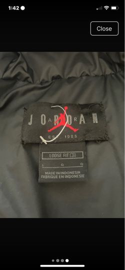 Jordan Yellow and Black Puffer