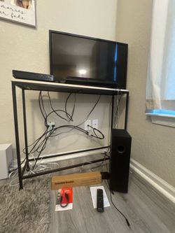 32” Phillips Smart TV with Saiyin Sound Bar and Subwoofer ( brand new)
