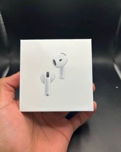 AirPod 4s with ANC