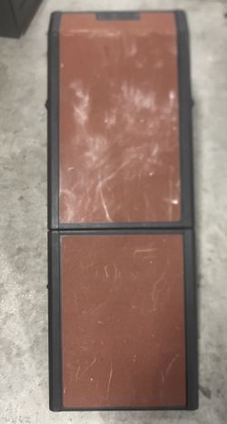 Pet Gear supertraX Free-Standing Pet Ramp for Cats and Dogs, Easy-Fold for Storage or Travel, Supports up to 200lbs. Used in good condition with some 