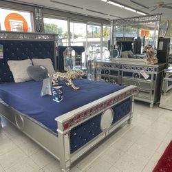 Queen Bed Dresser Miror 