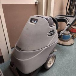 Commercial Carpet & Floor Cleaners 