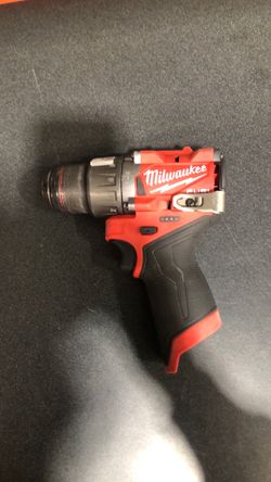 Milwaukee drill and 12