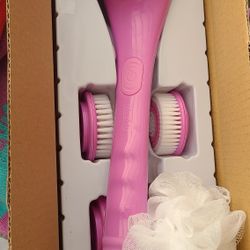 Blushly Exfoliating Brush