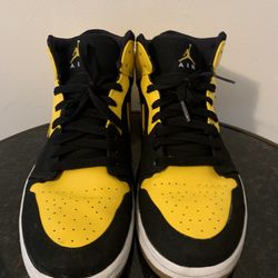 JORDAN 1 RETRO ‘NEW LOVE’