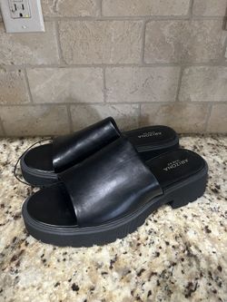 Black Sandals New - Womens
