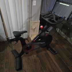 Peloton Gen 3 Stationary Bike With Screen 