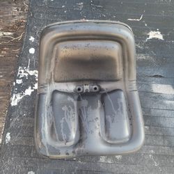 ((READ AD))((SEAT cubcadet/troybilt/bolens/yardmachine)) Riding Mower 