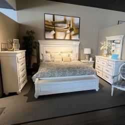 4PC King Bed Set
