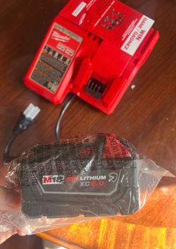 NEW MILWAUKEE M18 5.0 Battery & Charger !