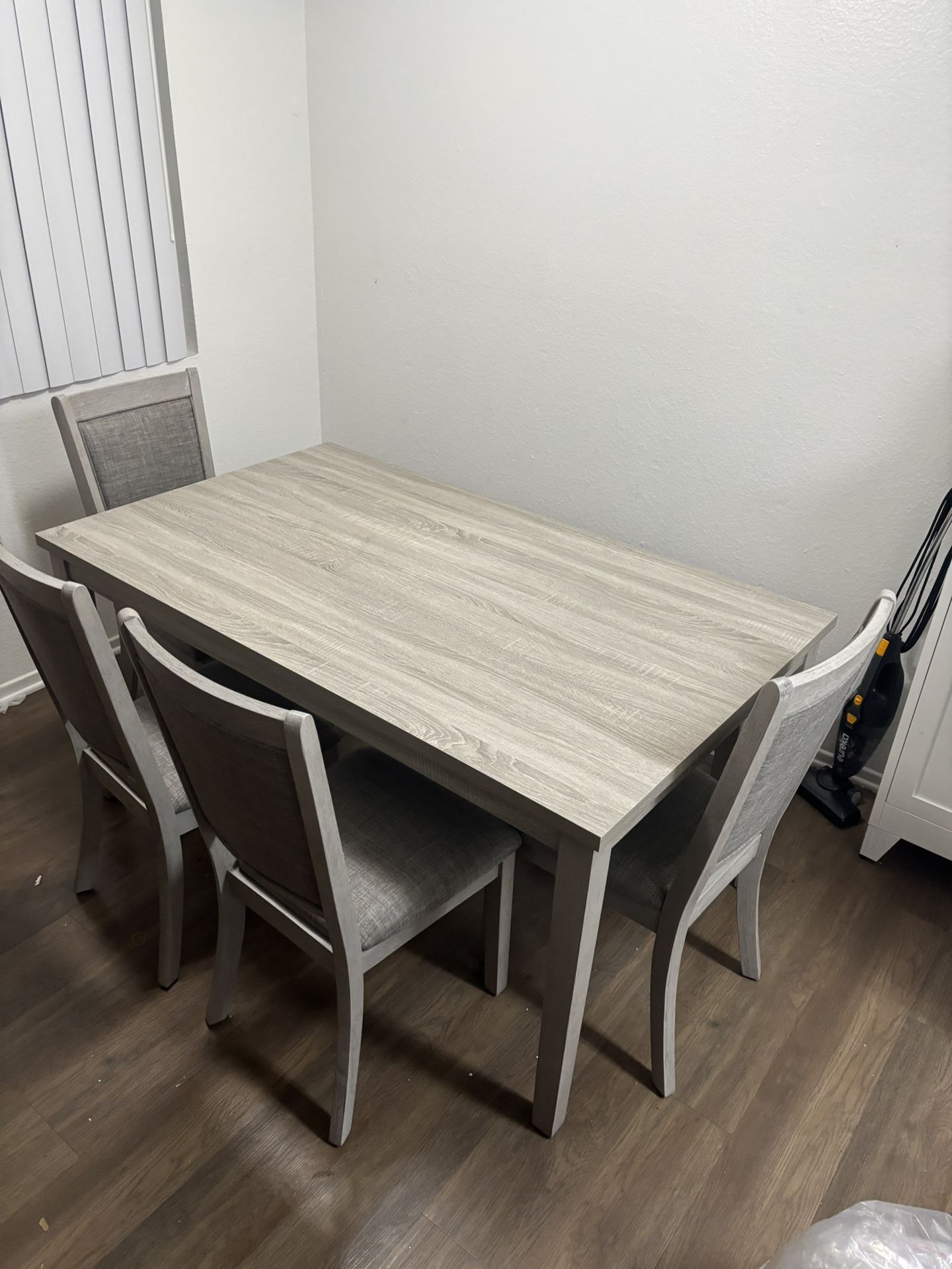 Dining Table Set