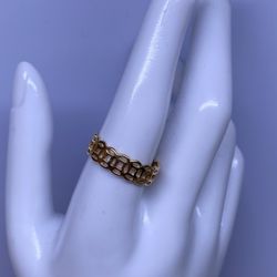 18K Chinese Ring 