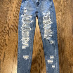American Eagle Ripped Jeans - Size 000 Regular 