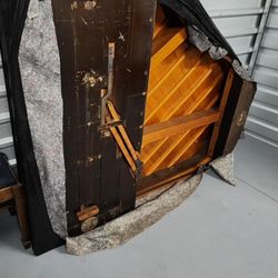 Baby Grand Piano 