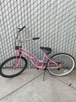 Schwinn Roxie Women's Beach Cruiser Bike