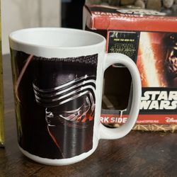NEW Star Wars Dark Side Mug box has damage Just $7 xox