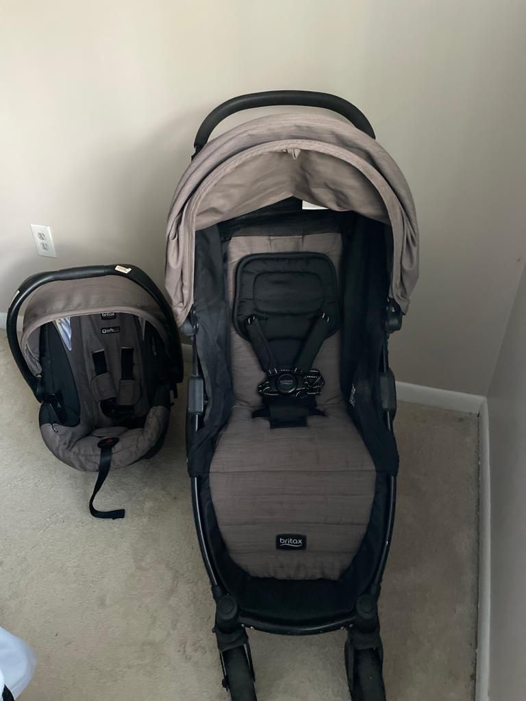 **Moving SALE** Britax Stroller And Bassinet 