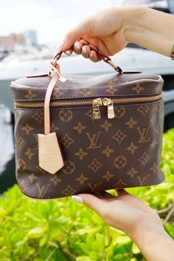 Makeup bag
