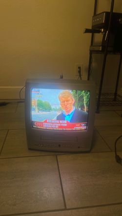 Sylvania 20’’ crt tv Vcc combo