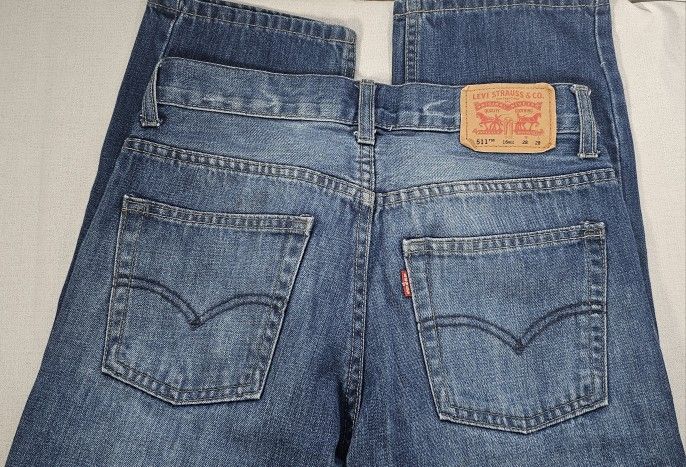 DISTRESSED LEVI’S 511 SLIM, SITS BELOW WAIST Blue Jeans 28 x 28.