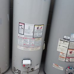 Water Heaters. New And Use. 30 40. 50 Galons. Instalation Available