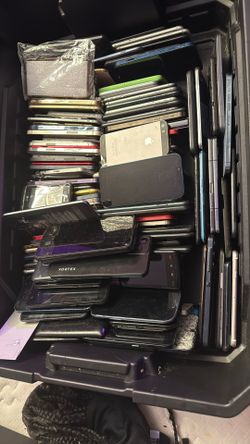 Más De 100 Celulares 