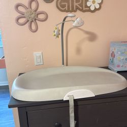 Skip Hop Changing Table With Mobile 