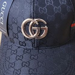 BRAND NEW HAT 👒 
