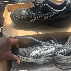 Black ASICS 1130 Size 12 