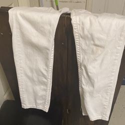 The White Jeans Pant Leg