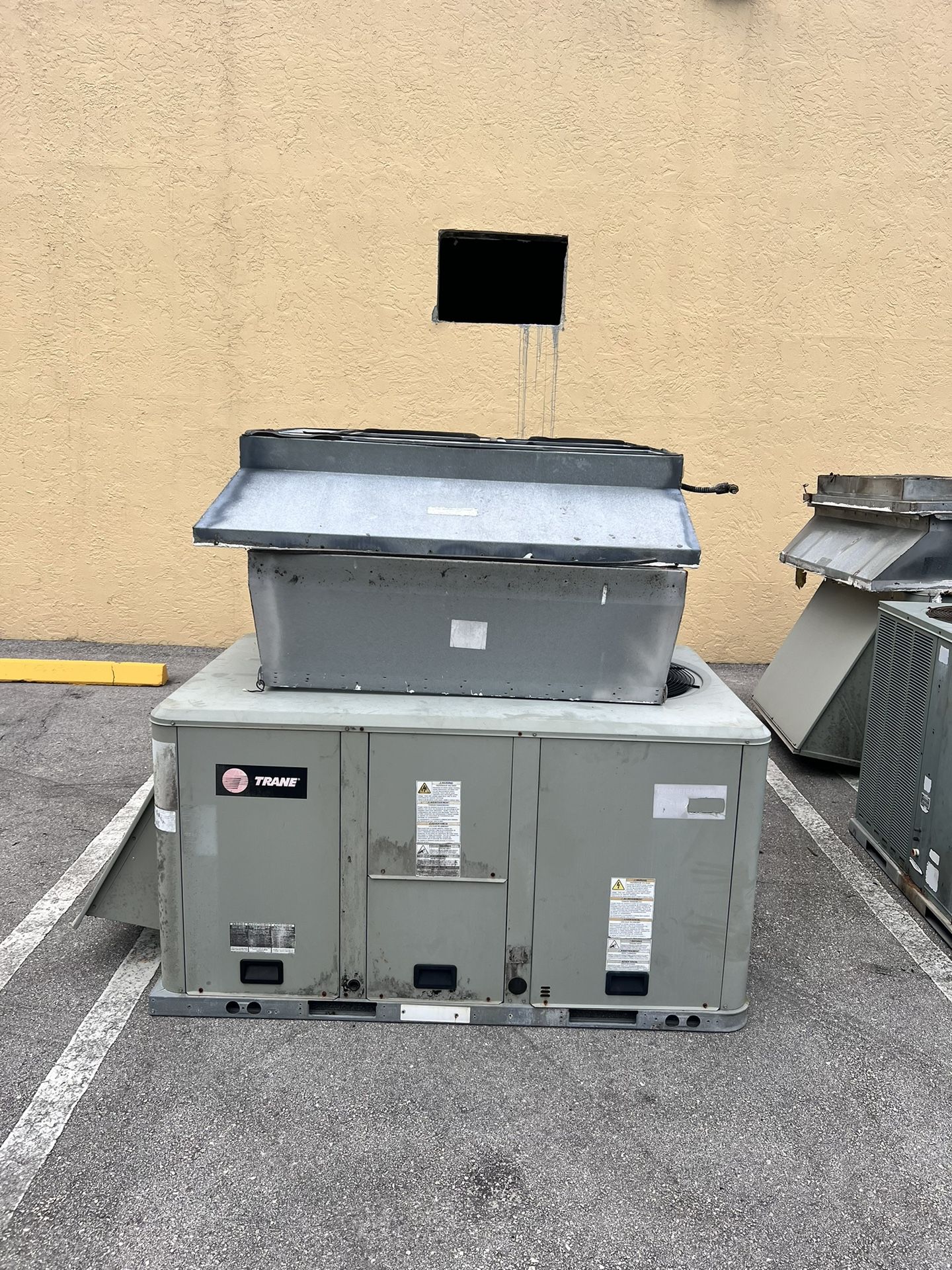 4 Commercial Trane AC Units for Sale in West Palm Beach, FL - OfferUp