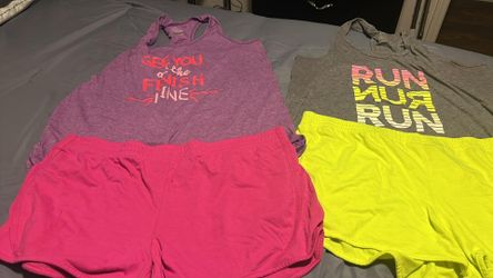 Womens Two set of shorts and shirts size 2x