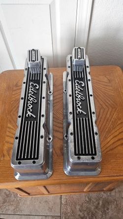 EDELBROOK VALVE COVERS