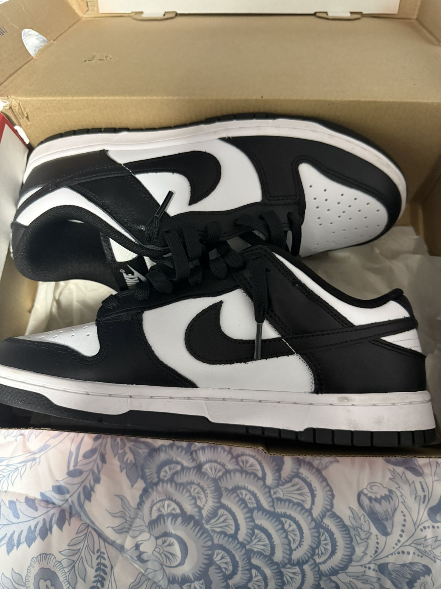 Nike Panda Dunks